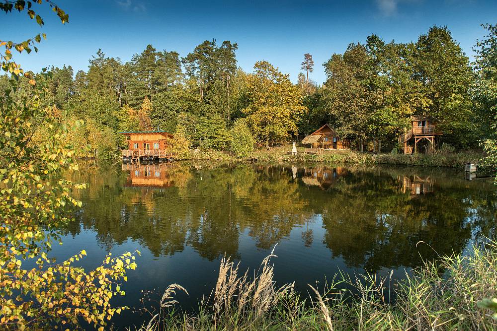 Log Cabin Wellness - treehouse a srub na vodě Višňová
