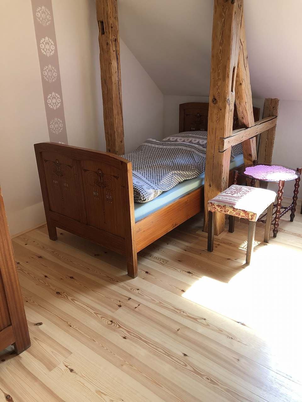 Cottage to rent Kundratice