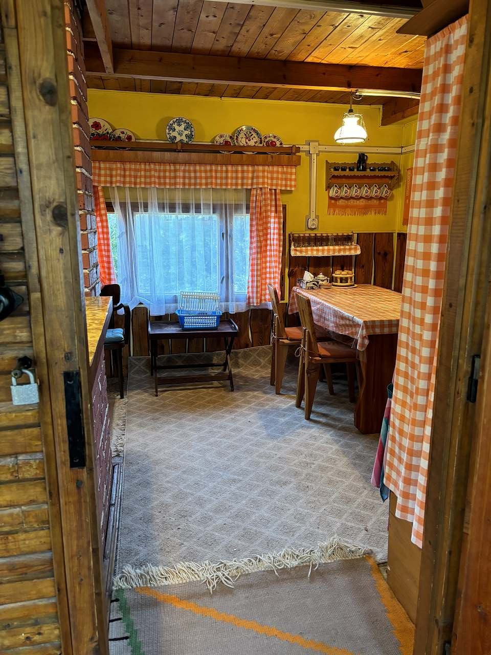Cabin Retro chata u jezera Lhota