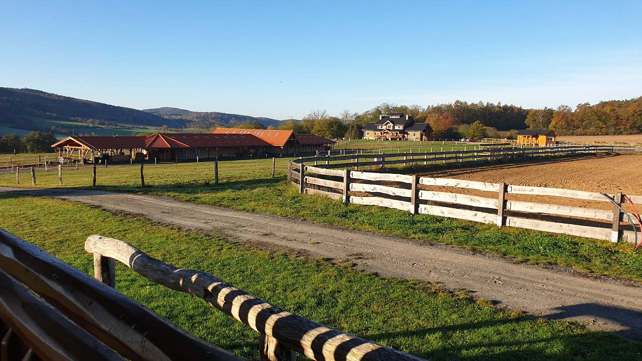 Log Cabin Ranč v Buši Čím
