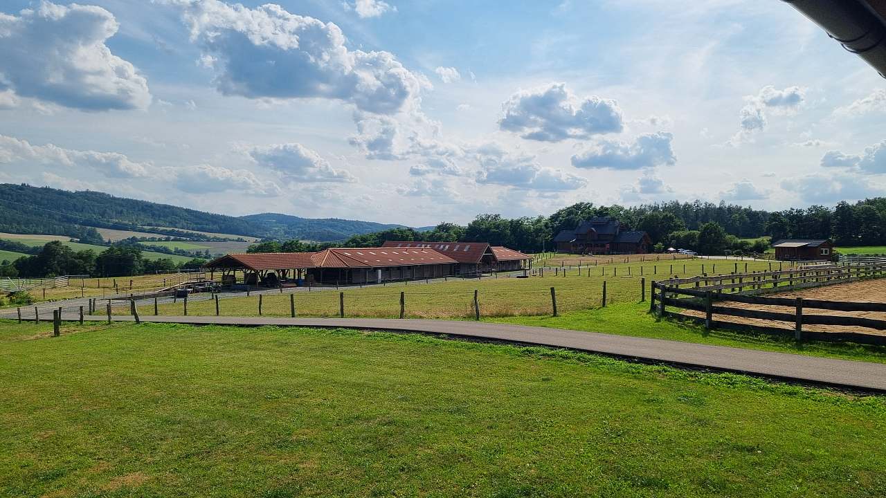 Log Cabin Ranč v Buši Čím