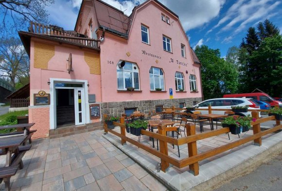 Guest House a restaurace U Toníčka