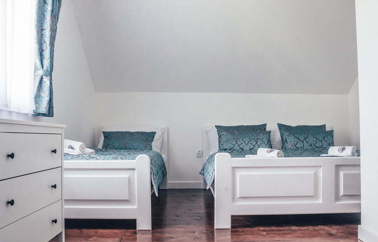 Cabins na rybníku Slávek Lžín