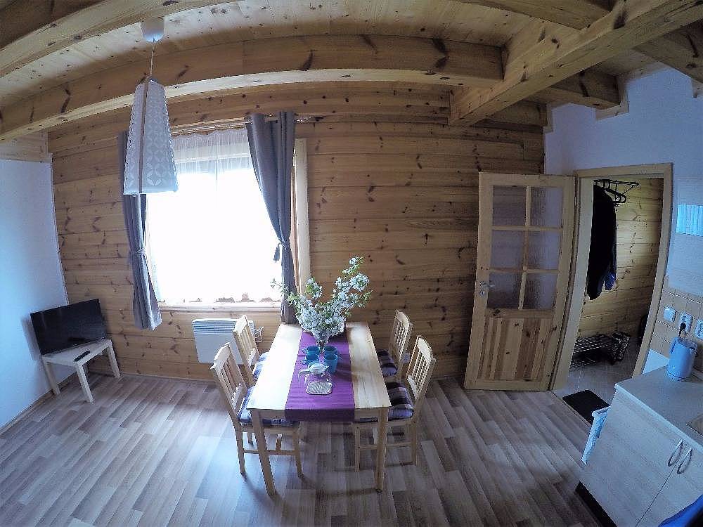 Apartment Log cottage u Třeboně Domanín