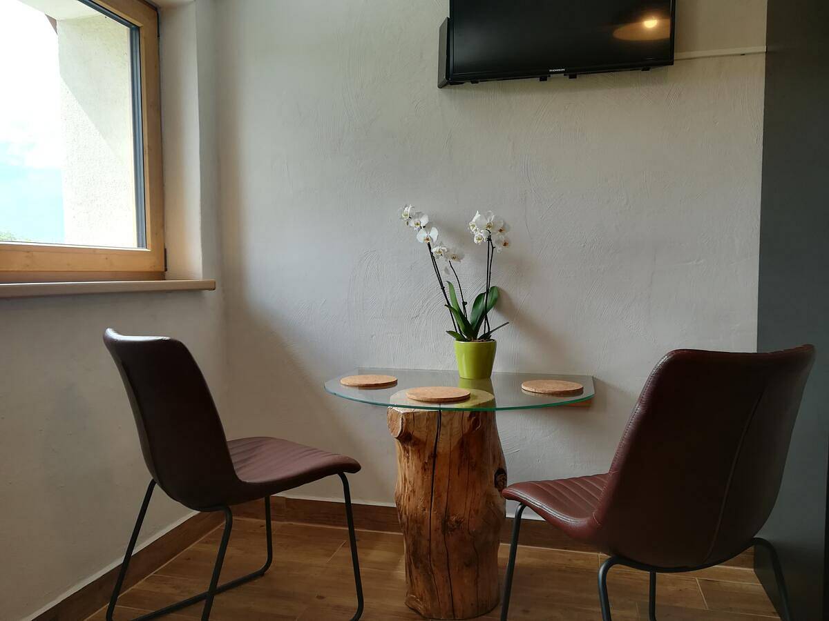 Apartment Life in Nature Jaronice